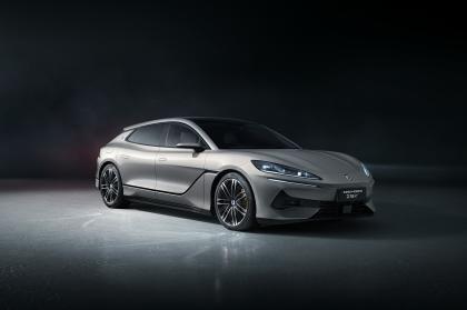 Denza Z9GT: Φορτίζει σε 5-10 λεπτά και έρχεται Ευρώπη 